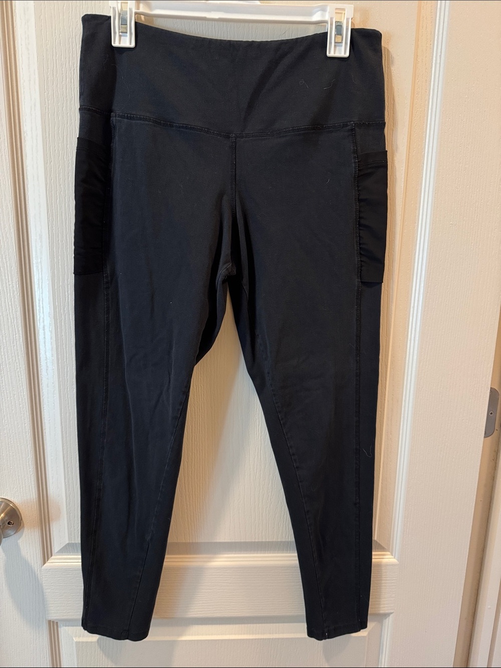 French Laundry Black High-Rise Leggings with Side Pockets